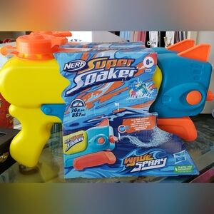 NERF Super Soaker Wave Spray Water Blaster